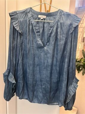 Current Air Blue Ruffled Long-Sleeve Women's Top